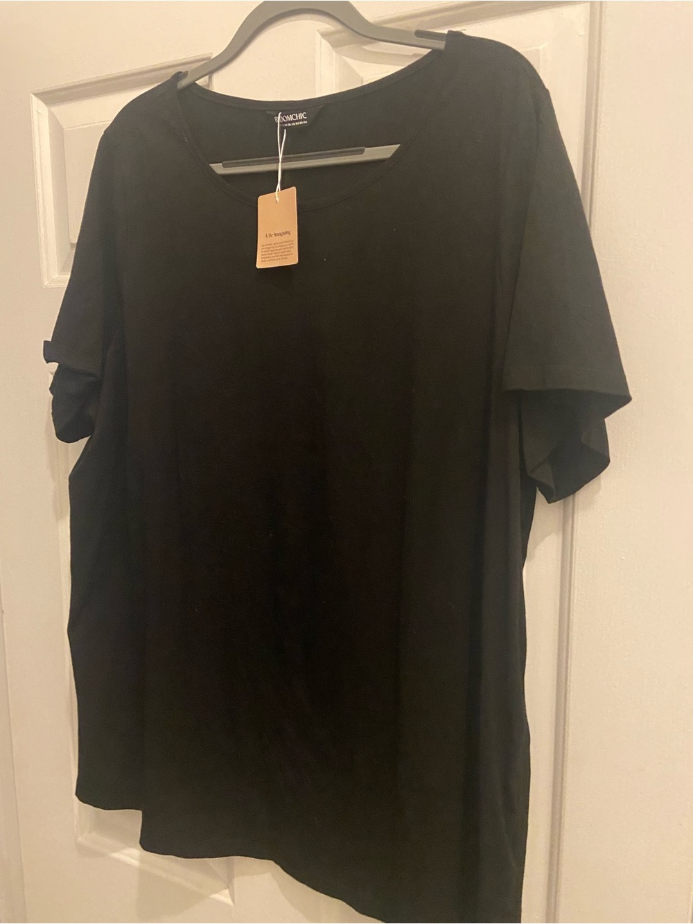 22/24 Back Detail BloomChic 2x 3x NWT Shirt